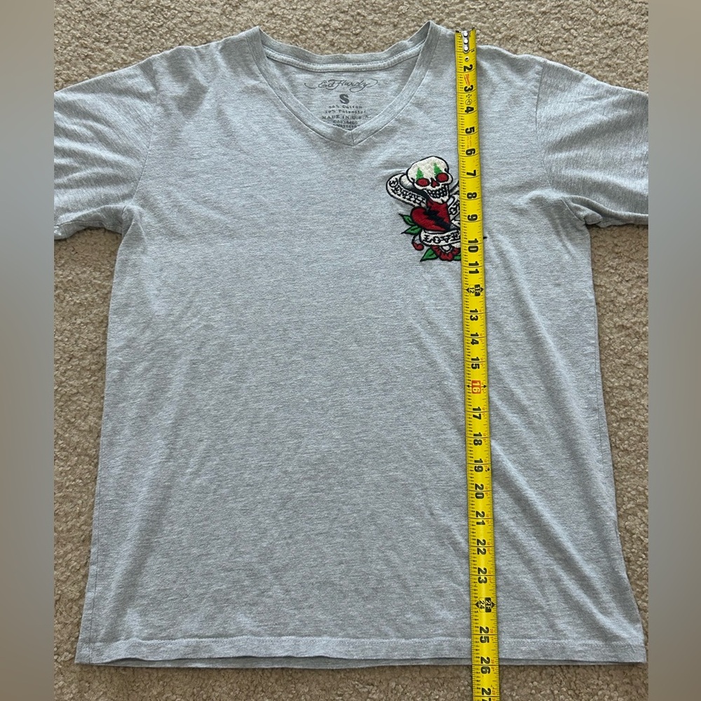 Ed Hardy Men’s Small V-Neck Embroidered T-Shirt - Picture 10 of 10
